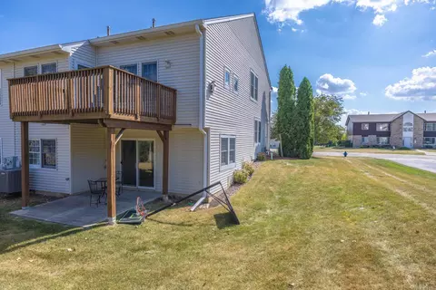 Exterior - 1362 Root St, Crest Hill, IL 60403 photo 2 of 3