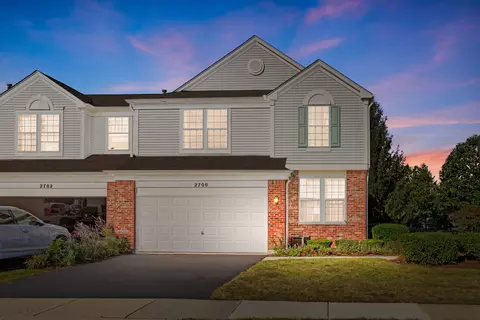 2700 Bay View Cir, Algonquin, IL 60102