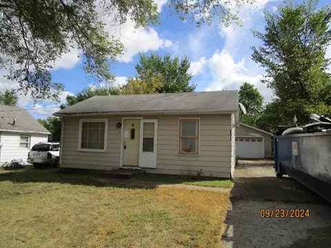 2938 Sewell St, Rockford, IL 61109