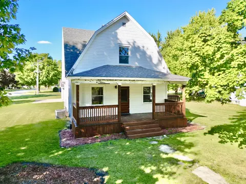 300 E Lincoln St, Flanagan, IL 61740