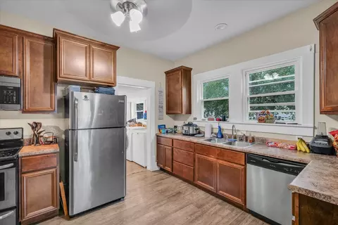 613 E High St, Monticello, IL 61856 photo 12