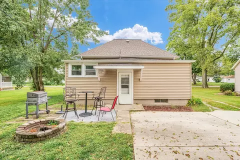 613 E High St, Monticello, IL 61856 photo 24