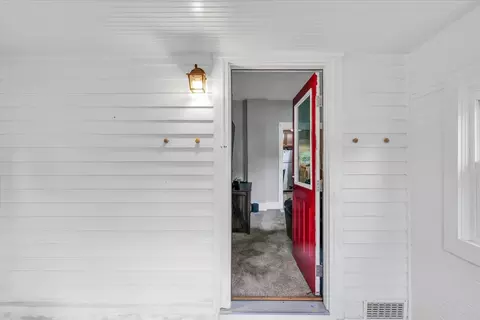 613 E High St, Monticello, IL 61856 photo 6