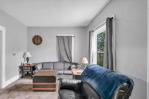 613 E High St, Monticello, IL 61856 photo 8