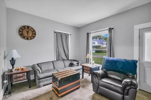 613 E High St, Monticello, IL 61856 photo 9
