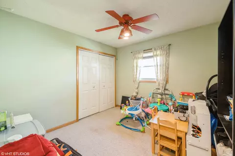 1620 Sheffield Dr, Elgin, IL 60123 photo 9