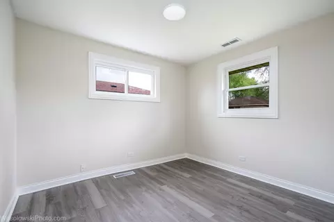 17015 Park Ave, Lansing, IL 60438 photo 10