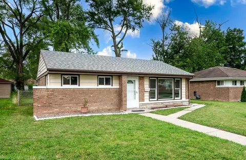 17015 Park Ave, Lansing, IL 60438 photo 2