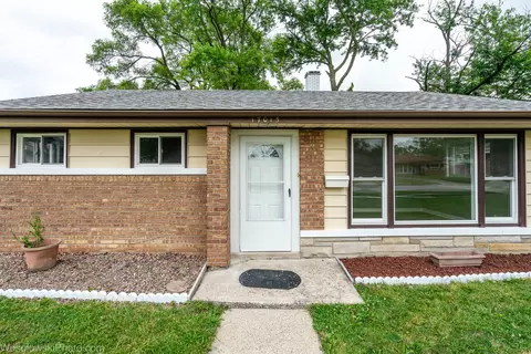 17015 Park Ave, Lansing, IL 60438 photo 4
