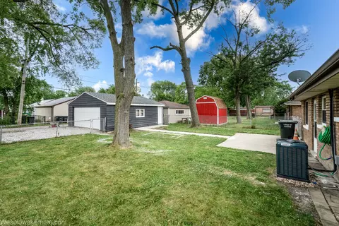 17015 Park Ave, Lansing, IL 60438 photo 21
