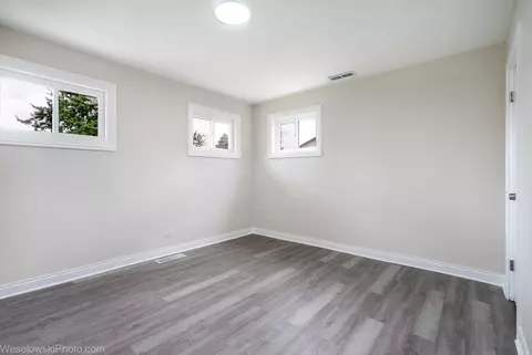 17015 Park Ave, Lansing, IL 60438 photo 8