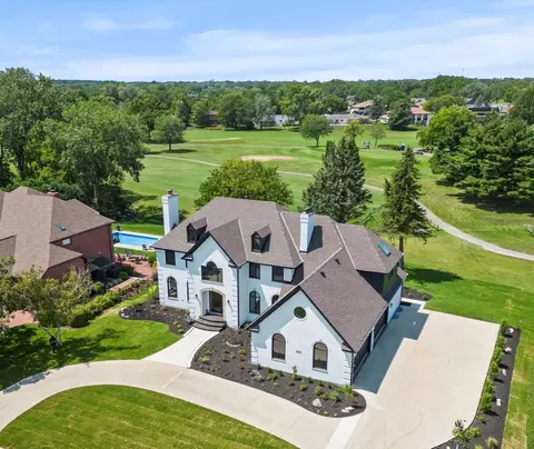 8400 Evergreen Ln, Darien, IL 60561
