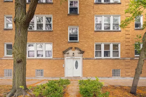 3038 W Cullom Ave #1W, Chicago, IL 60618