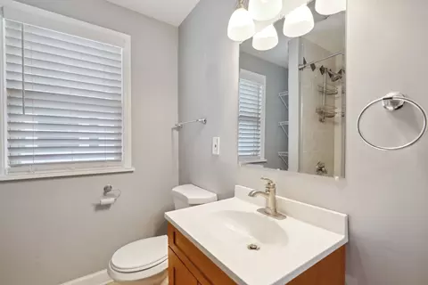525 Simms St, Aurora, IL 60505 photo 11