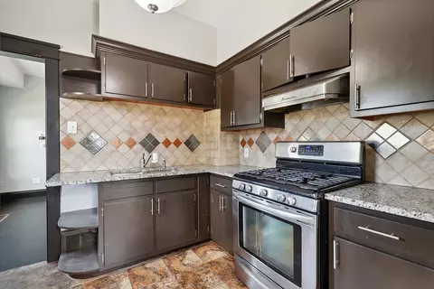 525 Simms St, Aurora, IL 60505 photo 7
