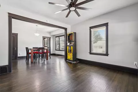 525 Simms St, Aurora, IL 60505 photo 4