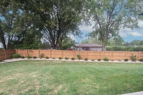 1350 Sebring Cir, Elgin, IL 60120 photo 39
