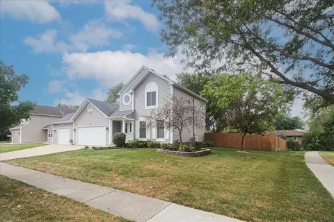 1350 Sebring Cir, Elgin, IL 60120 photo 3