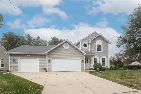 1350 Sebring Cir, Elgin, IL 60120 photo 2