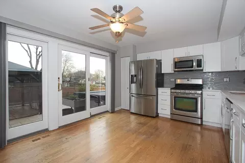1350 Sebring Cir, Elgin, IL 60120 photo 10