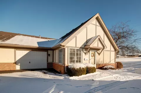 1686 Willow Circle Dr #1686, Crest Hill, IL 60403