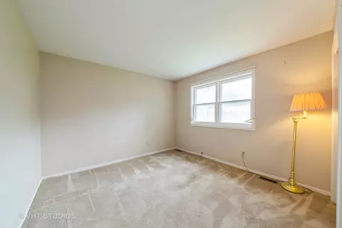 Bedroom - 1910 Powder Riv, Elgin, IL 60123 photo 2 of 7