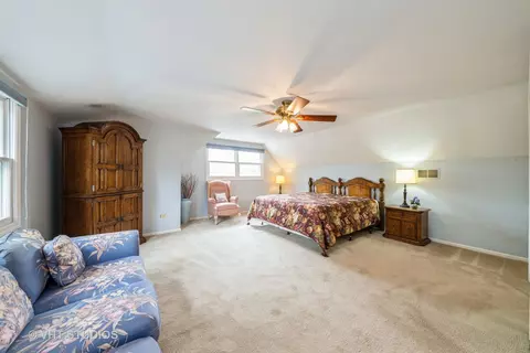 Bedroom - 1910 Powder Riv, Elgin, IL 60123 photo 4 of 7