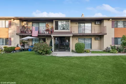 5705 Holmes Ave #1A, Clarendon Hills, IL 60514