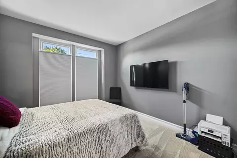 Bedroom - 5 Tiverton Ct, Algonquin, IL 60102 photo 2 of 3