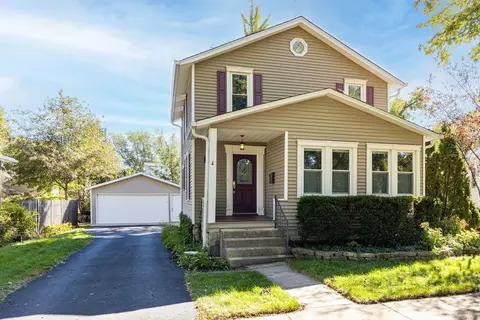 127 N Linden Ave, Westmont, IL 60559