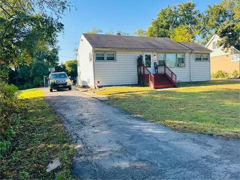 Exterior - 3733 W 157th St, Markham, IL 60428 photo 2 of 4