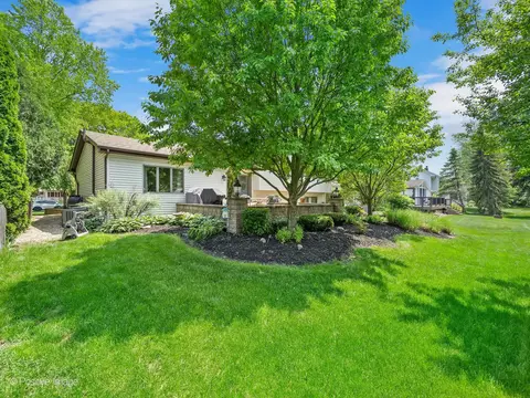 516 Camdon Cir, Bartlett, IL 60103 photo 28