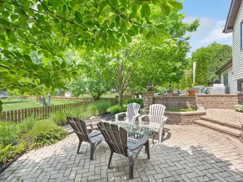 516 Camdon Cir, Bartlett, IL 60103 photo 24