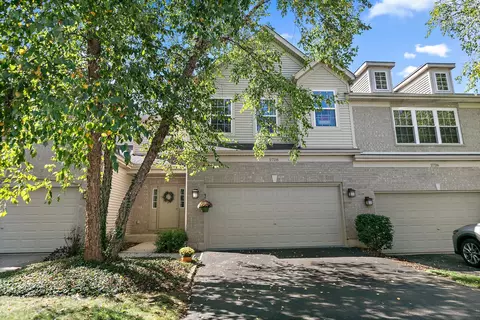 2728 Granite Ct #2728, Crystal Lake, IL 60012