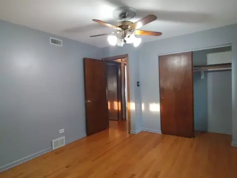 Bedroom - 7702 Central Ave, Burbank, IL 60459 photo 3 of 6