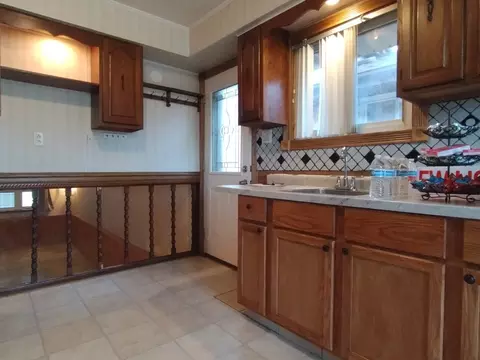 Kitchen - 7702 Central Ave, Burbank, IL 60459 photo 3 of 9