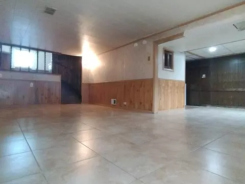 Living - 7702 Central Ave, Burbank, IL 60459 photo 9 of 10