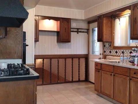 Kitchen - 7702 Central Ave, Burbank, IL 60459 photo 1 of 9