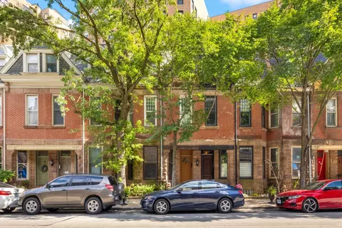 2111 N Clark St, Chicago, IL 60614