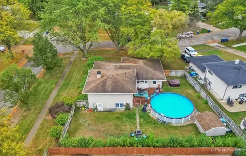 View/Area - 640 Cedar Ln, Bartlett, IL 60103 photo 3 of 4