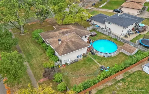 View/Area - 640 Cedar Ln, Bartlett, IL 60103 photo 2 of 4