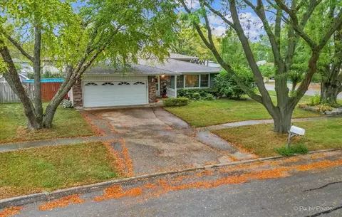 640 Cedar Ln, Bartlett, IL 60103