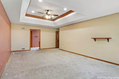 Living - 6116 Ojibwa Ln, Mchenry, IL 60050 photo 6 of 6