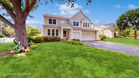 1782 Nashville Ln, Crystal Lake, IL 60014