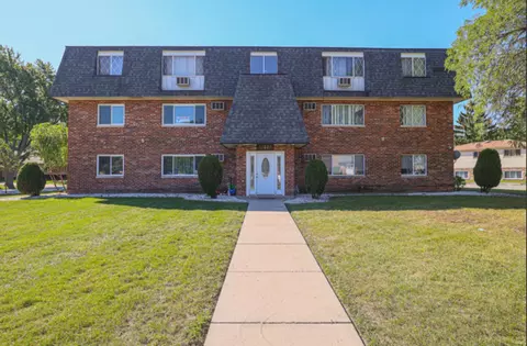 17227 71st Ct #9, Tinley Park, IL 60477