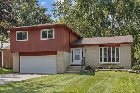 520 Linden Rd, Frankfort, IL 60423