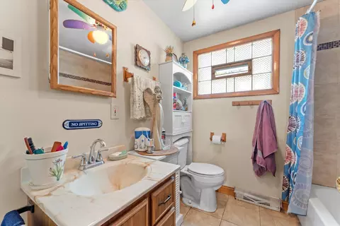 Bath - 3702 Rose Manor Ter, Markham, IL 60428 photo 1 of 2