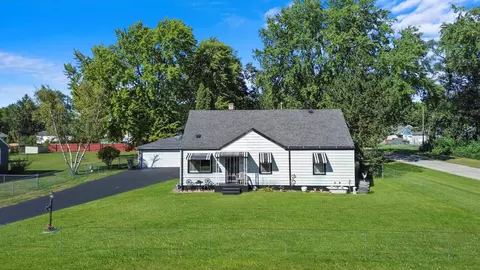 3702 Rose Manor Ter, Markham, IL 60428