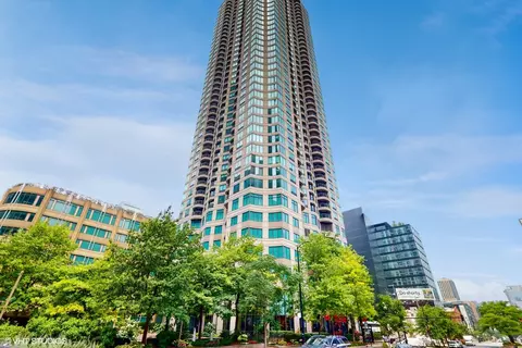 400 N Lasalle Dr #1308, Chicago, IL 60654