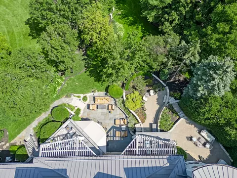 125 Circle Ridge Dr, Burr Ridge, IL 60527 photo 19